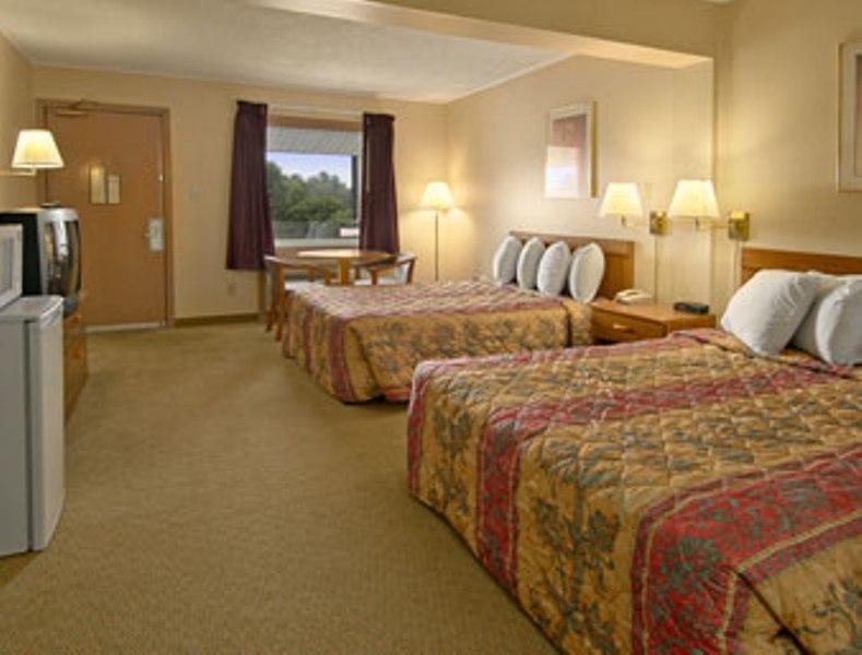 Days Inn By Wyndham Fairmont Quarto foto